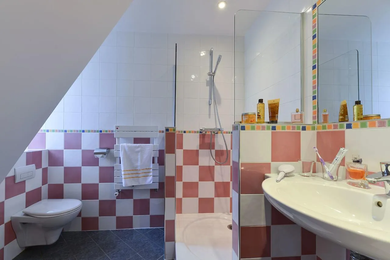Hotell Maison Du Pre